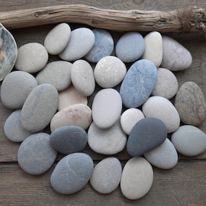 Gladde mediterrane strandkiezels: ambachtelijk materiaal, rotsschildering, stranddecor (30 stuks, 0,9-1,3")