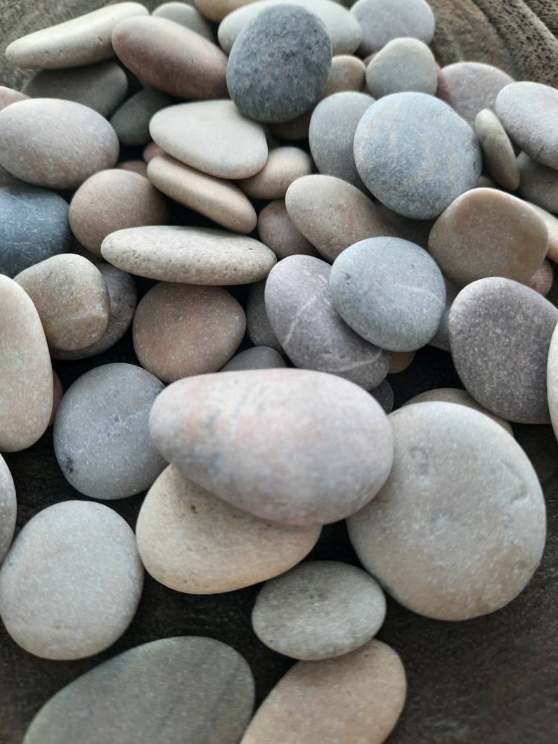 Bulk of 100 Pebbles, Flat & Colorful Genuine Beach Stones, Medium to Small Size, Craft Supply, Pebble Art, Beach Decor image 5