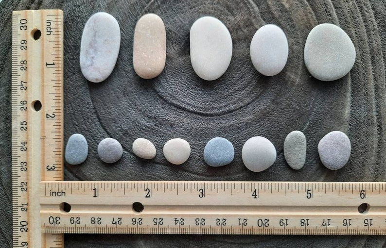 Lot de 100 galets, véritables pierres de plage plates et colorées, moyenne à petite taille, fournitures d'artisanat, art de galets, décoration de plage image 9