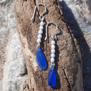 Boucles d&#39;oreilles pendantes en verre de mer, Argent sterling 925, Véritable verre de mer espagnol, Boucles d&#39;oreilles pendantes, Boucles d&#39;oreilles crochets, Cadeau pour elle, Unique, unique en son genre