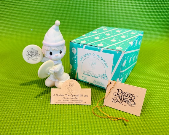 Precious Moments 1987 Symbol of Membership "A Smile's The Cymbal Of Joy" - B-0102 Boxed