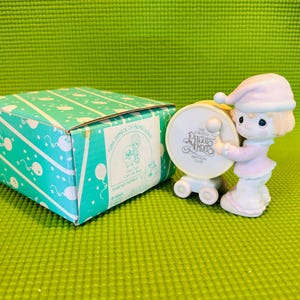 Vintage Precious Moments Figurine: &quot;Our Club Can&#39;t Be Beat&quot; Clown, 1986