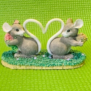 Charming Tails &quot;Love Mice&quot; Figurine: Fitz and Floyd 1993, Dean Griff Design
