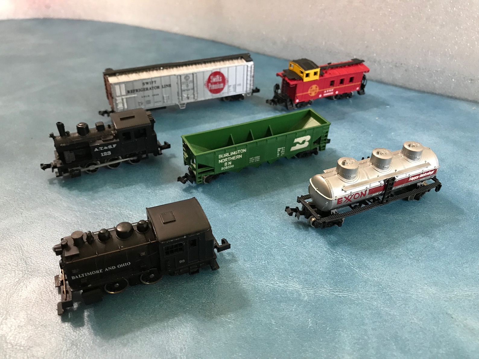 n scale electric train