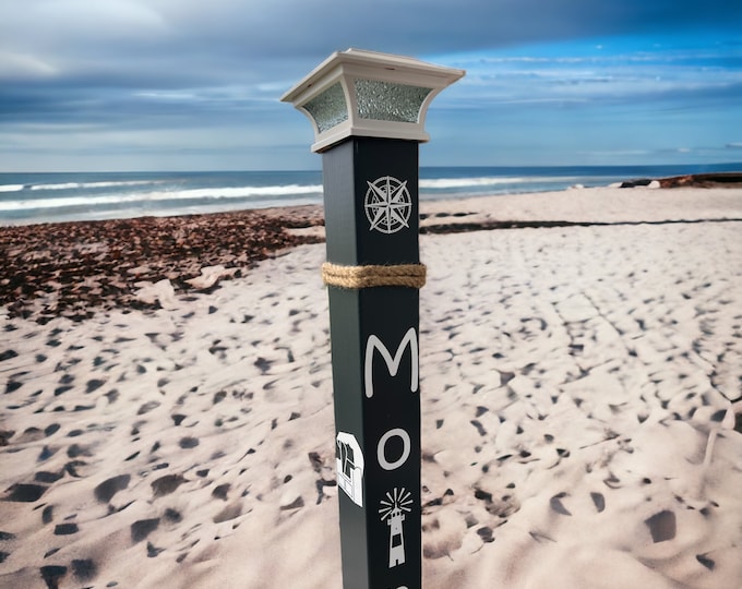 Featured listing image: Holzpoller mit Solar LED "MOIN", Anthrazit, maritime Deko, Terrassendeko, Holzstele Garten, Geschenk Hochzeit, led solar leuchte