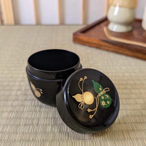 Japanese Matcha Container Black Natsume – Japanese Urushi Glazed Resin Matcha Caddy | Made in Japan