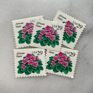Sellos vintage sin usar de violeta africana / Franqueo de USPS con flor rosa / 29 centavos de dólar estadounidense