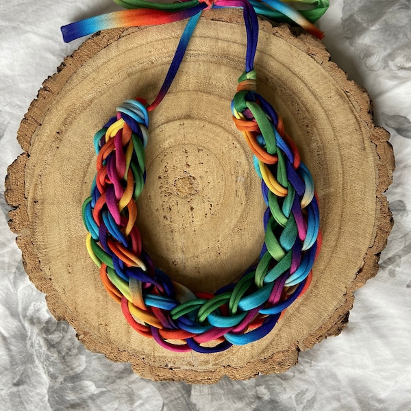Rainbow necklace, T-shirt yarn jewellery, Fabric accessories, Woven necklace, Boho accessories, Colourful style, Textile necklace