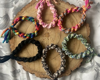 Spiral bracelet, T-shirt yarn jewellery, Macrame jewellery, DNA bracelet, Boho style, Colourful accessories, Fabric bracelet