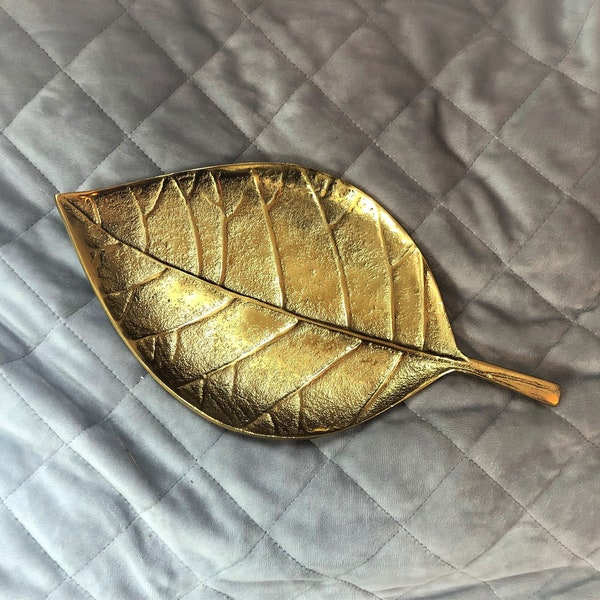 Large Gold Leaf Trinket Dish – Vintage Dressing Table, Jewellery, Ornament, Botanical