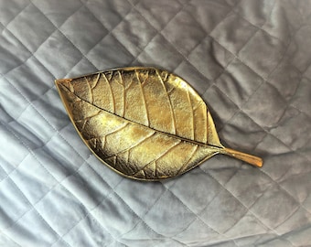 Large Gold Leaf Trinket Dish – Vintage Dressing Table, Jewellery, Ornament, Botanical