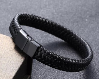 Men's Leather Bracelet/Wristband With Metal Magnetic Clasp