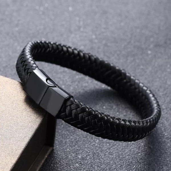 Men's Leather Bracelet/Wristband With Metal Magnetic Clasp