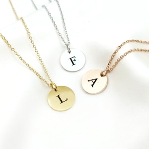 Collar de disco con inicial personalizado, acero inoxidable, regalo para mamá