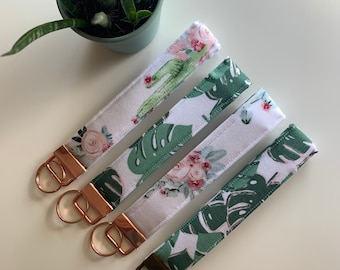 Monstera Wristlet Key Fob - Cactus Wristlet Key Chain - Plant Keychain - Wrist Lanyard - Cute Key Chain - Key Chain Gift - Plant Gift