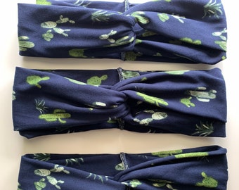 Kaktus Turban Twist Pannband - en storlek passar de flesta - Twist Pannband För Kvinnor - Marinblått Kaktusmönster - Turbanstil Pannband