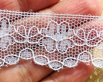 10 Meters of White Nylon Scalloped Lace 25mm Wide Uk