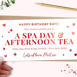 Może przedstawiać: Czerwono-biała kartka urodzinowa z tekstem "HAPPY BIRTHDAY KATE! This voucher entitles you to: A SPA DAY & AFTERNOON TEA Ribby Hall Hotel & Spa, Preston - 23rd April, 2023 Lots of love. Matt xx" oraz czerwonymi sercami i gwiazdami.