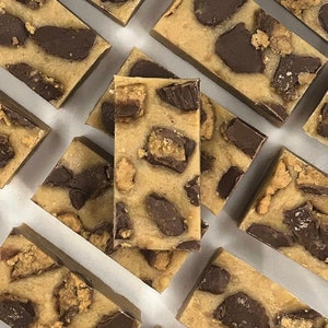 Chocolate Peanut Butter Cup Fudge