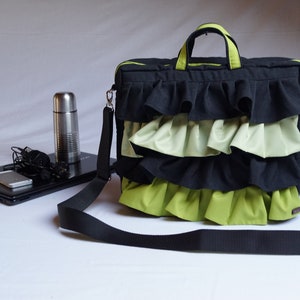 Ready to Ship Ruffles MESSENGER Laptoptas - Fully SUPER Padded 8mm / laptop COMPARTIMENT / Waterproof Lining