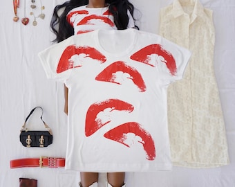 Lips fitted baby tee