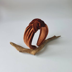 Copper color top knotted velvet headband. Headband Turban. Women headband. Hair accessories Top knotted. Velvet hairband. Copper velvet