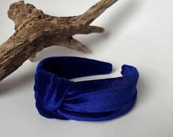 Diadema de terciopelo azul rey con nudo superior: accesorio para el cabello hecho a mano