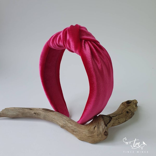 Fuchsiakleurige top geknoopte fluwelen hoofdband. Hoofdband tulband. Vrouwen hoofdband. Haaraccessoires. Top geknoopte Fluwelen hoofdband Accessoires. Barbi