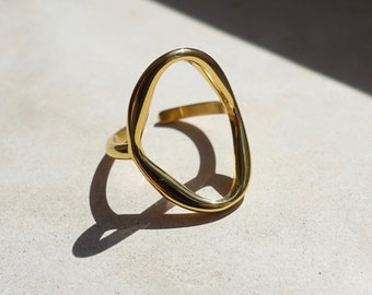 Anillo ovalado de oro grande, anillo de oro contemporáneo, anillo de declaración de oro derretido