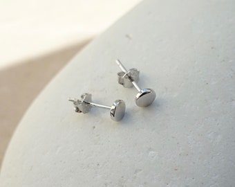 Puces d'oreilles point en argent sterling, Puces d'oreilles cercle plat en argent, Puces d'oreilles disque en argent