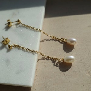 Pearl Drop Earrings, Natural Pearl Dangle Earrings, Gold Chain Pearl Earrings