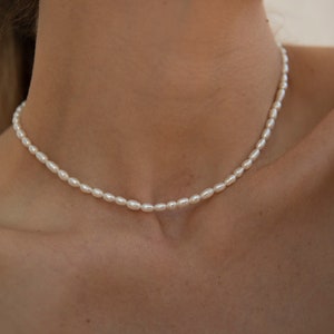 Collier ras du cou avec perles d'eau douce Petit collier de perles naturelles Collier de perles réglable Perles de qualité supérieure AAAA image 3
