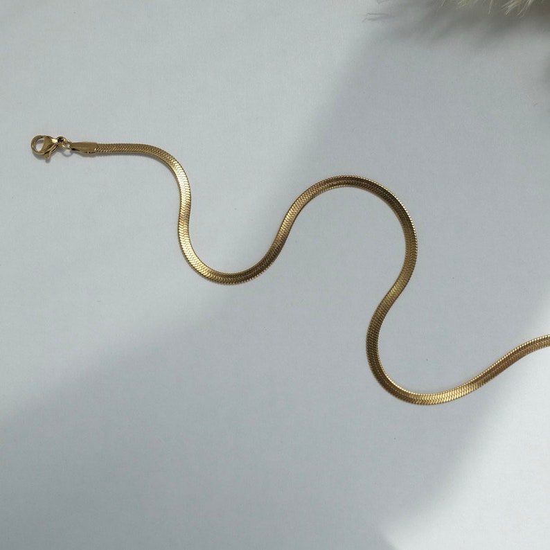 Collier ras de cou en or, chaîne serpent en or, tour de cou en or délicat, bijoux qui ne ternissent pas image 4