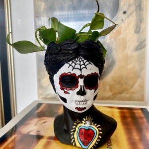 Maceta con forma de cabeza / Maceta única / Día de Muertos / Maceta con forma de calavera de azúcar / Arte latino / México / Calavera / Maceta con forma de calavera / Día de los Muertos /