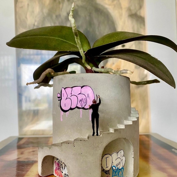 Maceta / Maceta de grafiti / Regalo hecho a mano / Regalo único / Personalizado / Regalos para ella / Regalo / Arte / Miniaturas / Mini / Grafiti