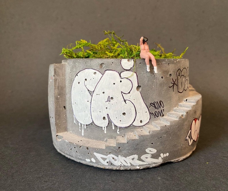 Custom Planter / Graffiti Planters / Miniature People / Architectural Planter / Unique Planter / Graffiti / Art Planter / Miniatures 