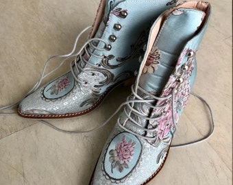 unique boots for women