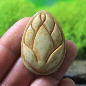 Fiore di loto intagliato a mano in osso di bufalo cabochon retro piatto cammeo fornitura per la creazione di gioielli aspetto antico