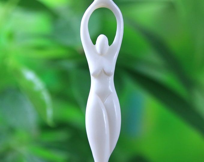 Vintage Fertility Goddess Pendant Necklace – Symbolic Wish Gift Jewelry For Women In Velvet Bag