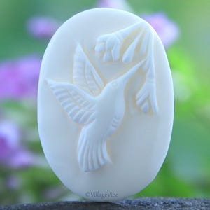 Carved Buffalo Bone Hummingbird Cabochon – Unique Organic Cameo