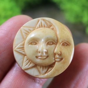 25mm Round Bone Cabochon Sun and Waxing Moon Face Cameo Open Eyes, Carved Buffalo Bone Jewelry Supply Antique Look