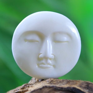 35mm Gesicht Cabochon Hand geschnitzte Knochen Vollmond Cameo Bead Embroidery Herzstück