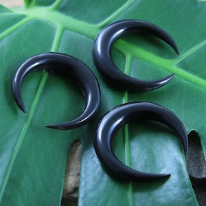 Hand Carved Bull Horn Crescent Moon Taurus Symbol Cabochon 30mm