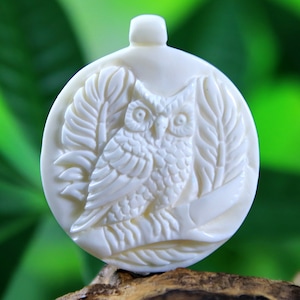 Collana con cordoncino in pelle fai-da-te con ciondolo gufo intagliato in osso autentico, totem animale spirituale