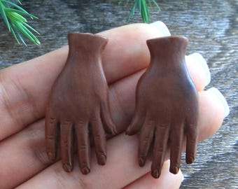 Juego de 2 dijes de mano de madera tallada a mano (par a juego)