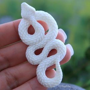 Snidad benormhänge, ormcabochon DIY-snörehalsband