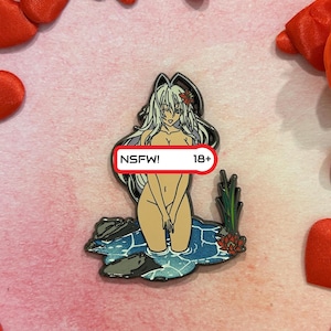 Limited Edition - Juli Patreon Pin 2022