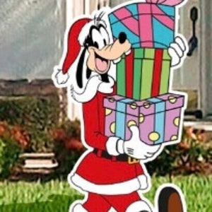 Goofy with gift boxes