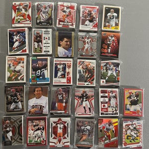 Cartes de football des Cleveland Browns - Sac de 30 cartes des années 80 à aujourd'hui