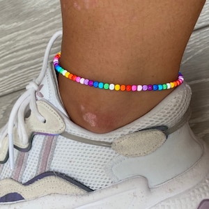 Bracelet de cheville avec perles miracles arc-en-ciel